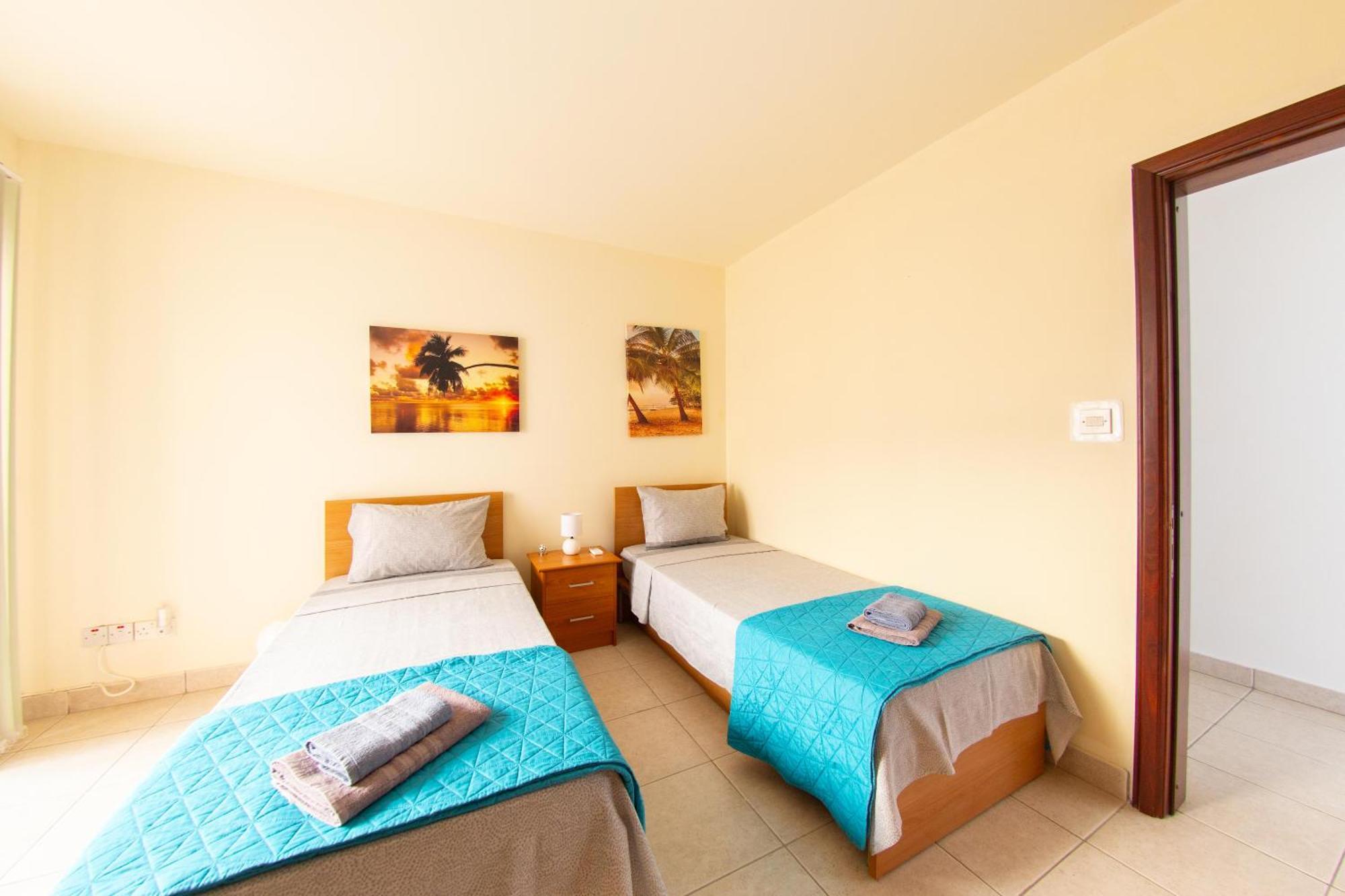 2bd Cosy With Spacious Balcony - Close To Bugibba Apartment *