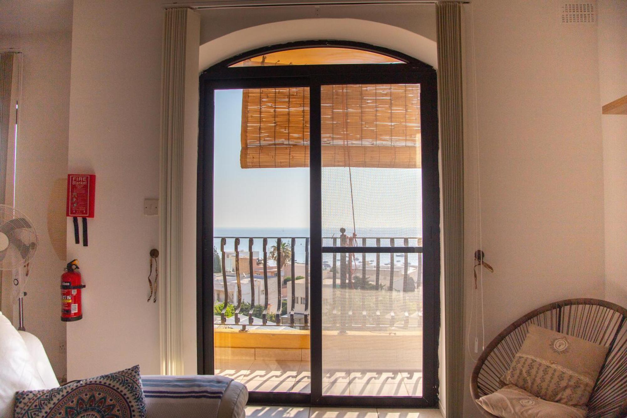 2bd Cosy With Spacious Balcony - Close To Bugibba *